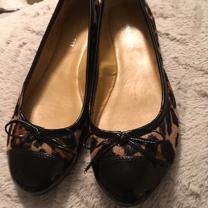 Nine West leopard flats